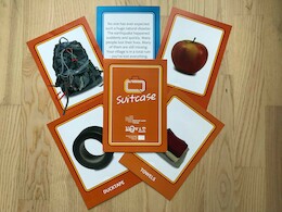 Suitcase - an experiential game for understanding of migrations
